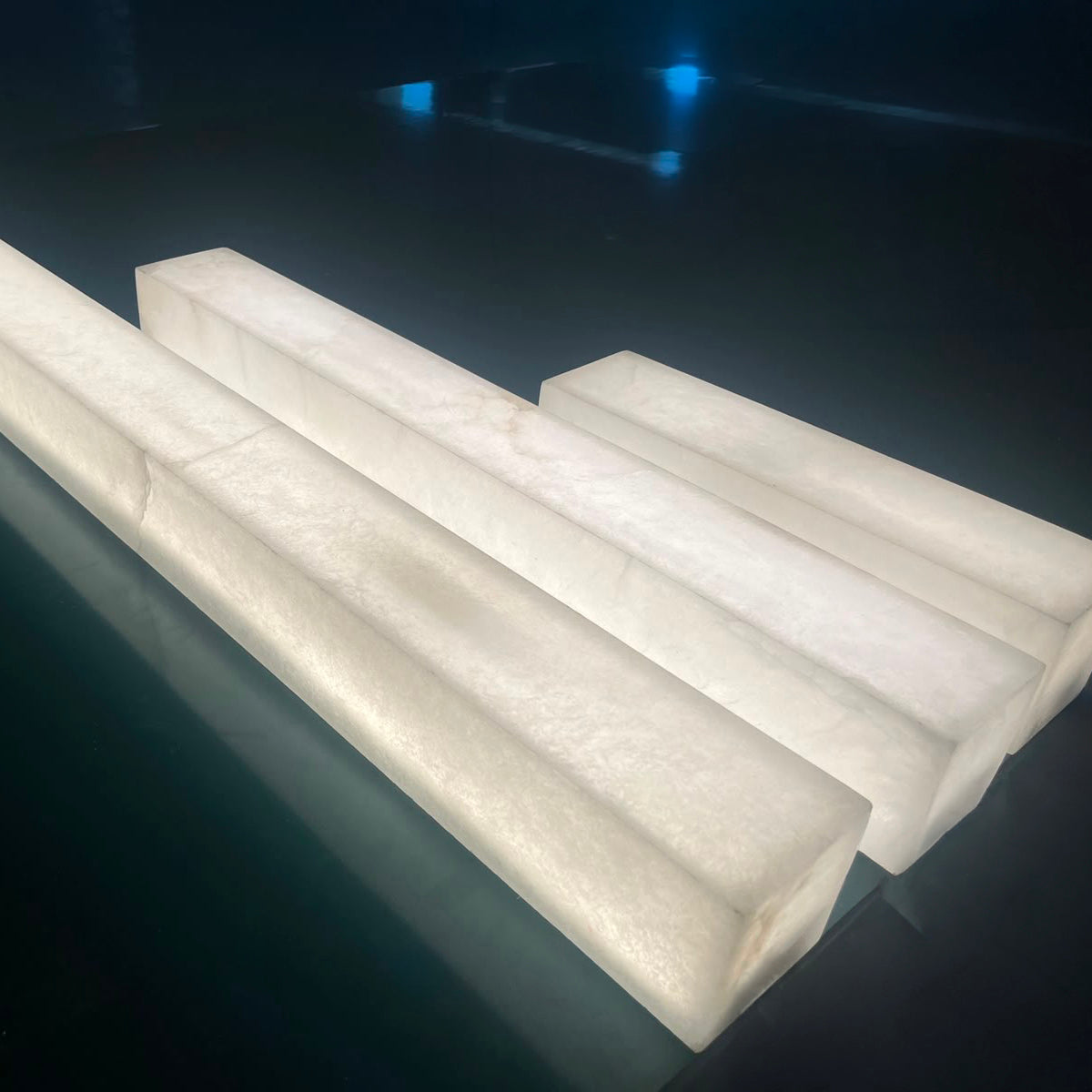 Valmera LED Slim Vertical Alabaster Wall Light - Small Soft White