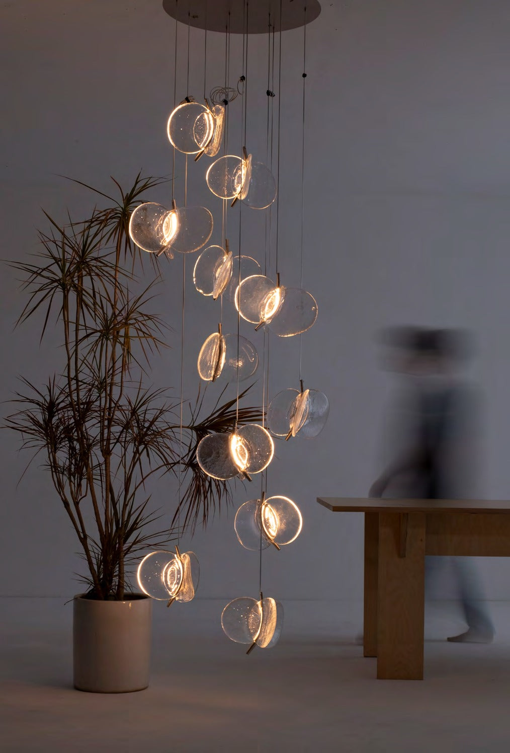 MOPOCE Floating Disc Cascade Pendant product view