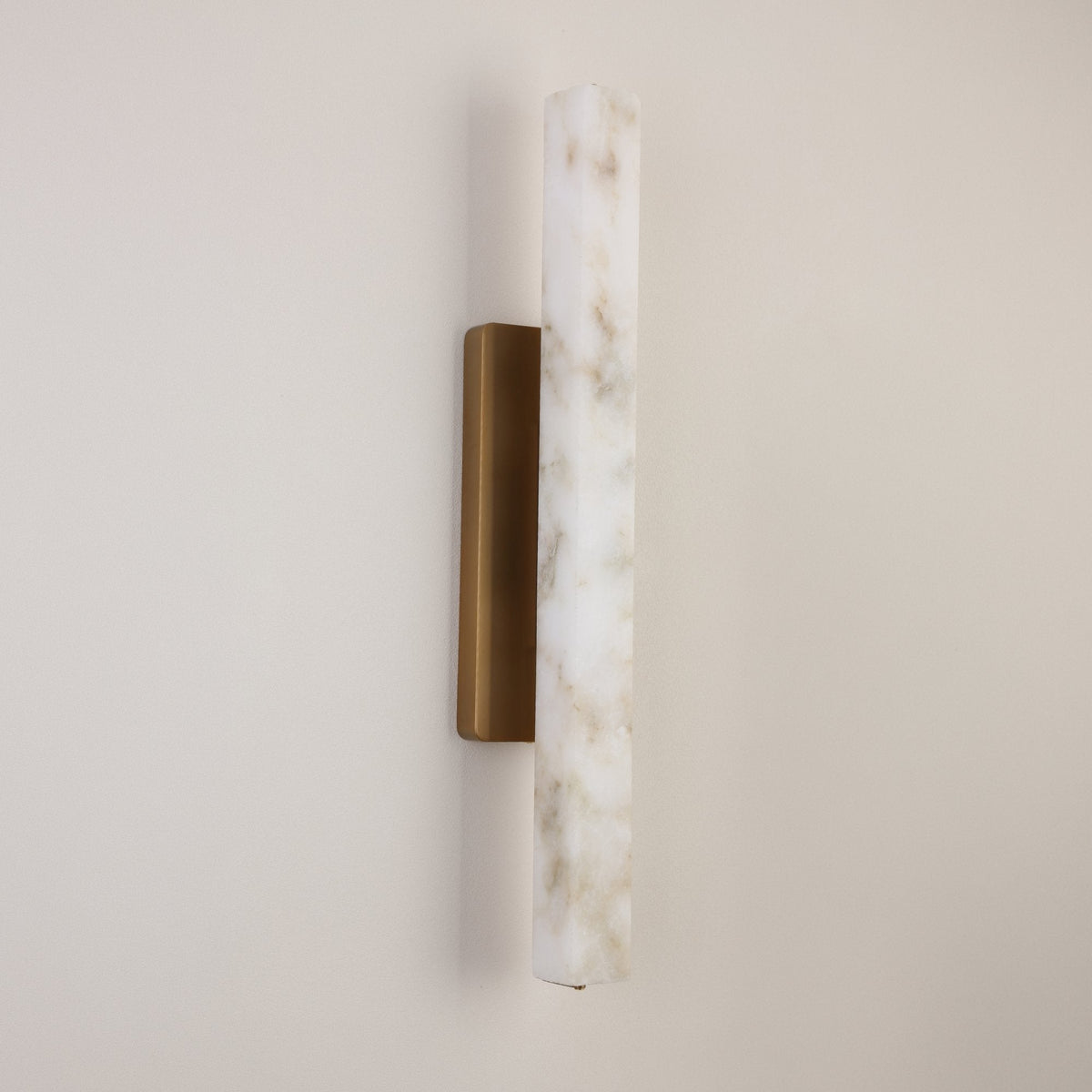 Selvara LED Medium Alabaster Wall Light - Brushed Brass