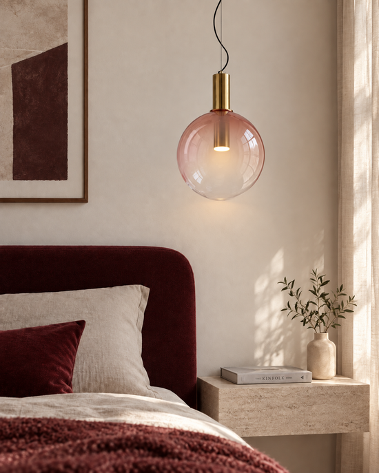 Elino Globe — light on; AI-generated interior scene, 300 mm Pink