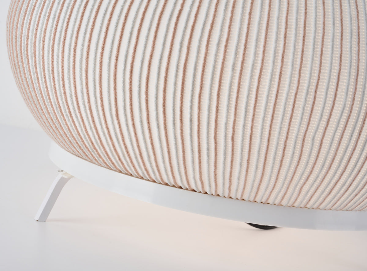 MOPOCE Pleat Low Table Lamp — knitted shade detail