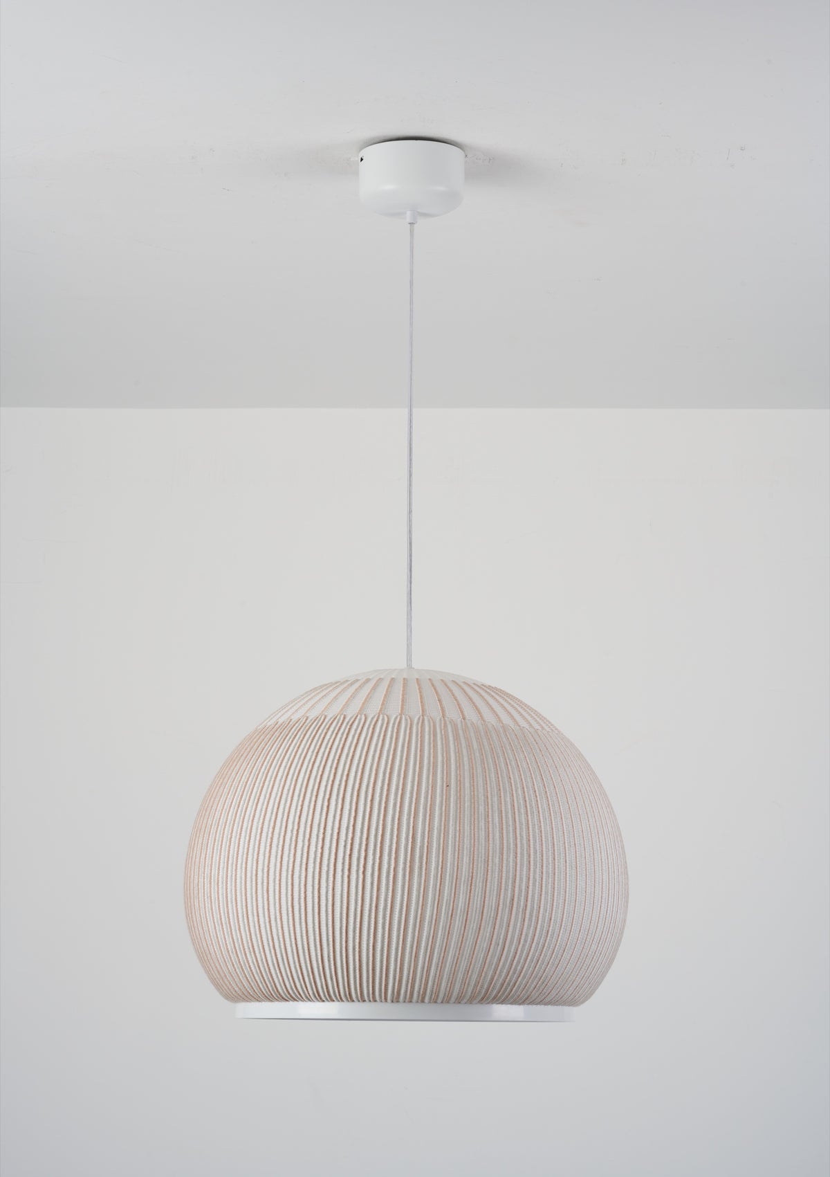 MOPOCE Pleat Round Pendant — unlit product view