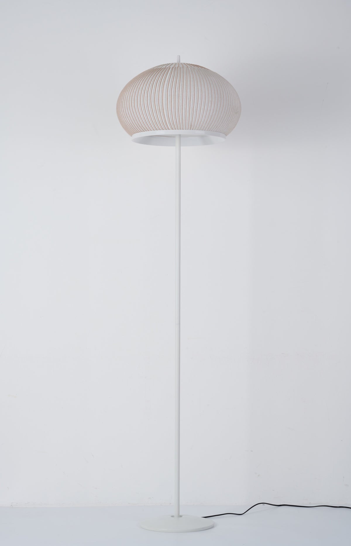 MOPOCE Pleat Slender Floor Lamp — unlit product view