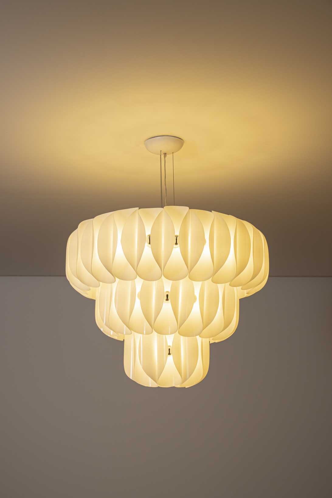 MOPOCE Petal Layer Pendant