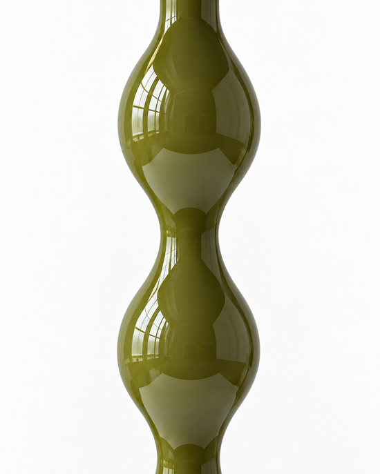 Oroessa Sculptural Resin Floor Lamp — AI-generated resin detail illustration